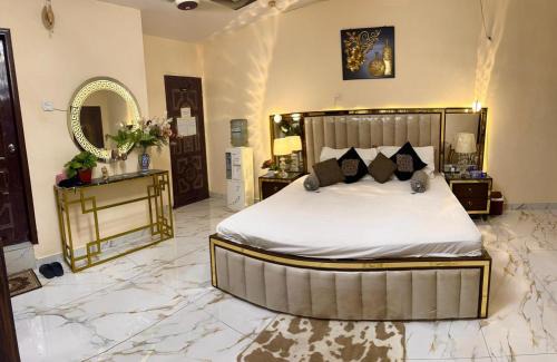 Clifton House | Charming Home banglow