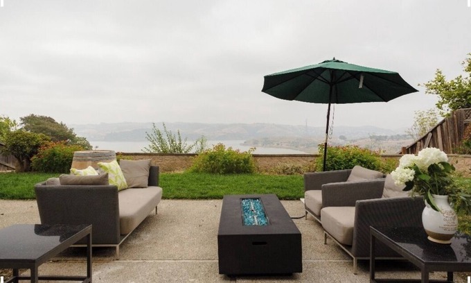 Benicia House | Charming home w/beautiful water View. Near napa and SF