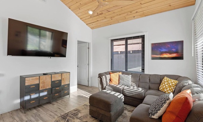 Evans Churchill House | Charming House & Cottage in Downtown Phoenix