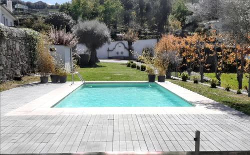 Povoa de Lanhoso House | Charming House in Covelas with Pool and Mountain View