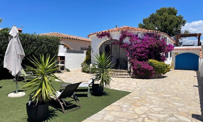 Miami Platja House | Charming House with spaciousGarden and Terrace