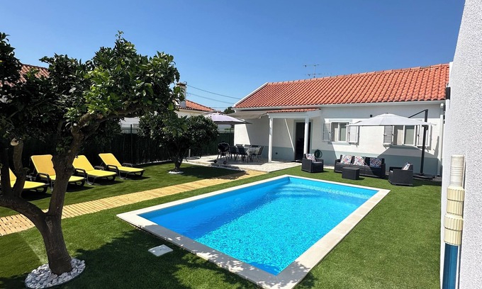 Sao Lourenco House | Charming house with swimming pool 20 minutes from Lisbon and 15 minutes from the beach