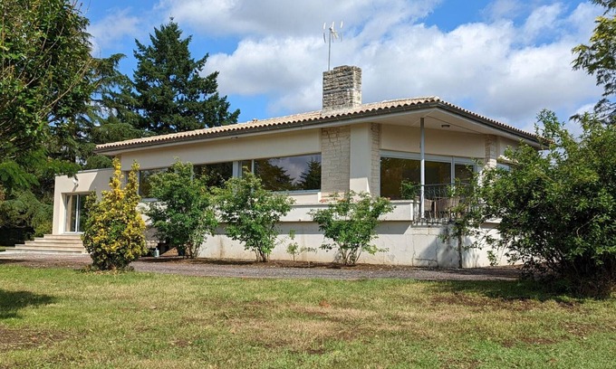 Agris Cottage | Charming house with large garden and spa near nature