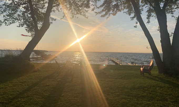 Houghton Lake Heights House | ⭐️ Charming Lakefront Home! ⭐️