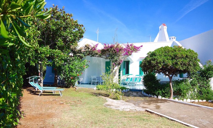Villanova House | Charming, light-filled Mediterranean Villa – sleeps 2-6, only 250 m from the Sea