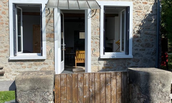 Ouroux-en-Morvan Cottage | Charming little house "Le Boulard" in Ouroux en Morvan