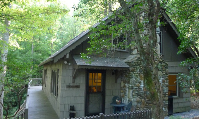 Brevard House | Charming Mountain Cottage - Connestee Falls