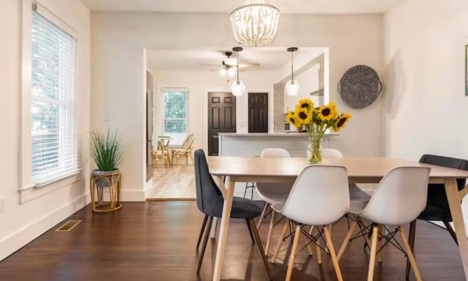 Greenport House | Charming Northfork Townhouse- walk to all