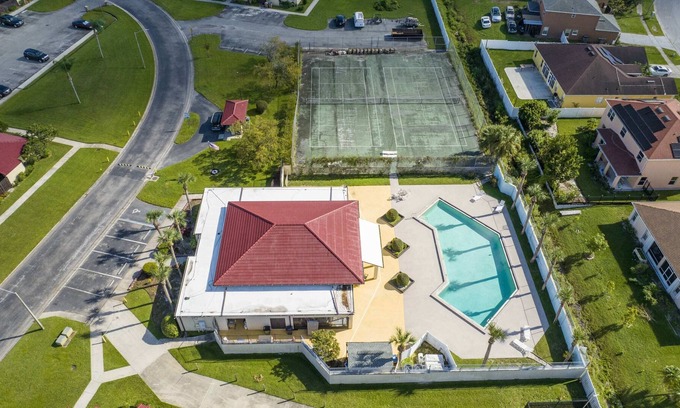Poinciana Condo | Charming quiet condo