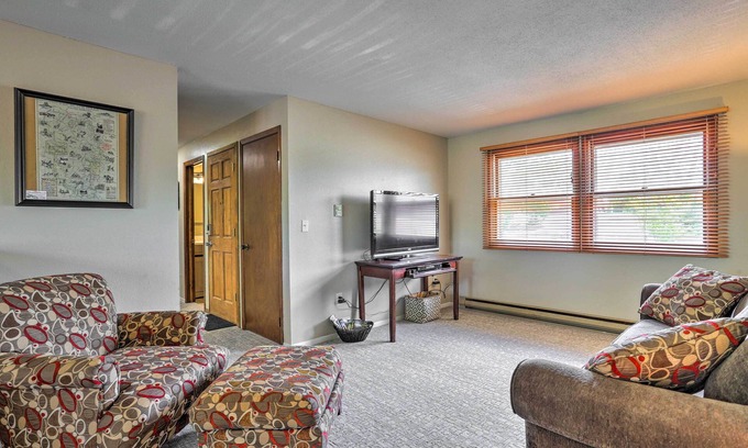 Rapid City Apartment | Charming Rapid City Apartment: Walk to Lake!