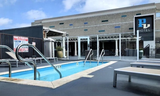Little Italy Hotel | Charming Room Perfect for Art Enthusiasts Visiting Little Italy | 4 Units