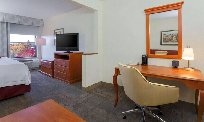 Beaumont Residential House | Charming Room w/ Irresistible Blend of Luxury!