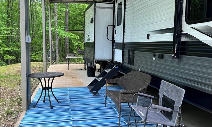 Langston Mile Village House | Charming RV in Lovely Oxford with AC, WiFi