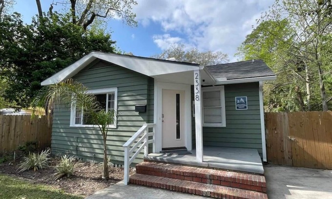 San Marco House | Charming San Marco Bungalow, Close to Everything