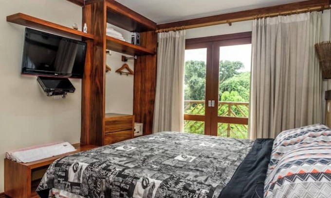 Ilhabela House | Charming sea view apartment in luxury condonn