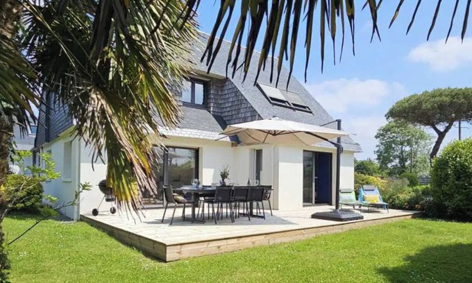 Kerherou House | Charming seaside house with indoor heated POOL-JACUZZI