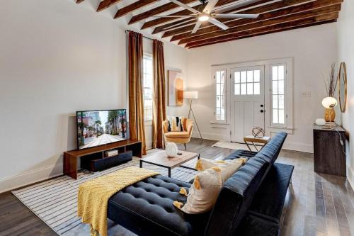 Saint Thomas Development House | Charming Stay In Lower Garden District