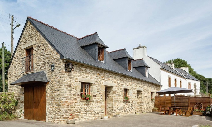 Pont-Croix House | Charming Stay in Pont-Croix