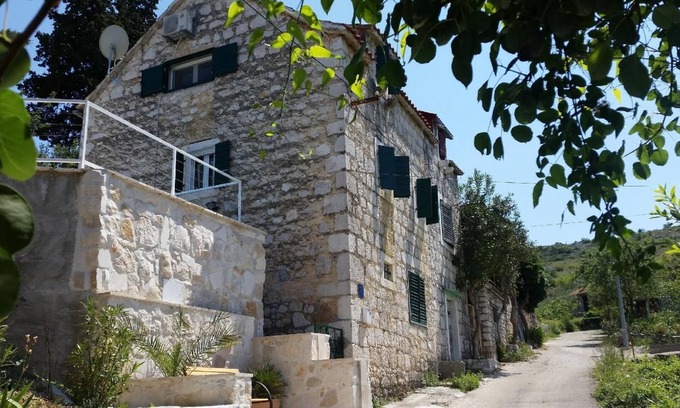 Bobovisca House | Charming stone house with pool and panoramic view