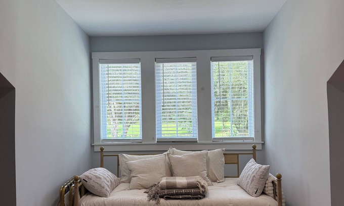 Cordesville Apartment | Charming studio in delightful Charleston with AC