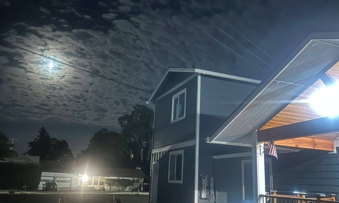 Hayesville Apartment | Charming studio in delightful Salem with central heating and cooling.