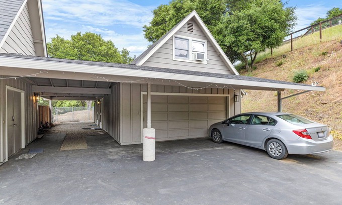Los Gatos Apartment | Charming studio in marvelous Los Gatos with WiFi, AC