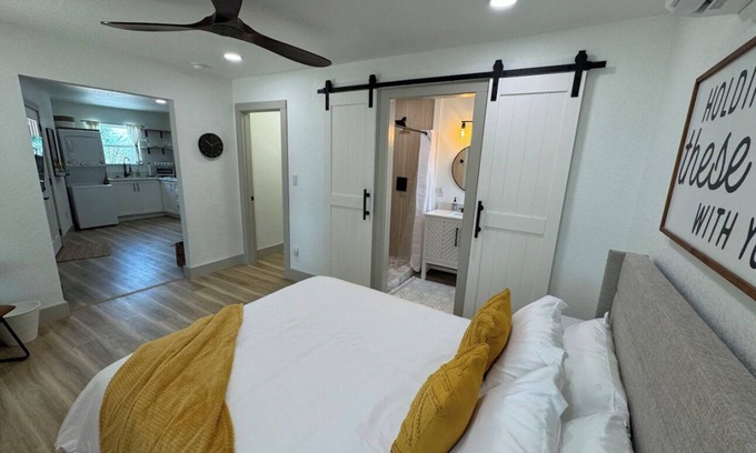 Schertz House | Charming Studio in Schertz with Private Entrance