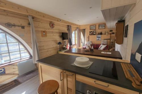 Forville Apartment | Charming T2 for 3 near the slopes Briançon