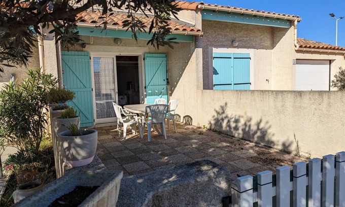 Port-la-Nouvelle Villa | Charming T2 Villa: AC, Terrace, 6 Guests, Parking, 550m to Beach, Tranquil Area