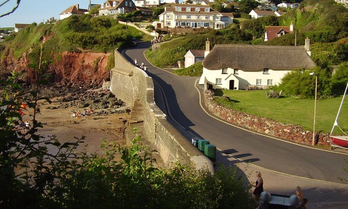 Hope-Cove House | Charming thatched seaside cottage right next to the beach