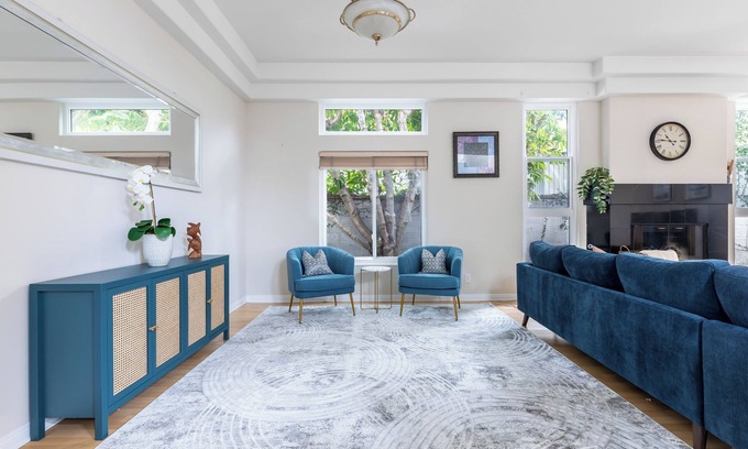 North Redondo House | Charming townhome in Redondo Beach