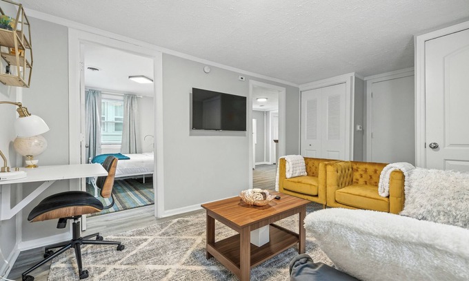 Indianapolis House | Charming Two-Bedroom House Near Downtown Indy with full kitchen & strong Wi-Fi
