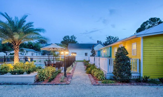 St. Augustine House | Charming Updated Downtown Cottage/Park & Walk