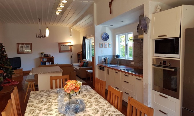 Nelson Villa | Charming Villa, close to town