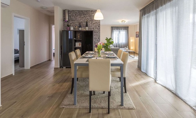 Porec Cottage | Charming Villa Frontera in Nova Vas with private Pool for 6 people