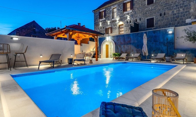 Tugare Villa | Charming Villa Perina with private heated pool