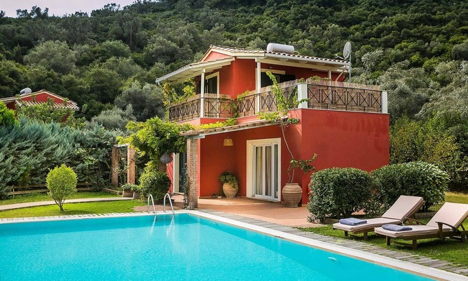 Mikros Gialos Villa | Charming villa w/pretty garden, 5min walk to beach