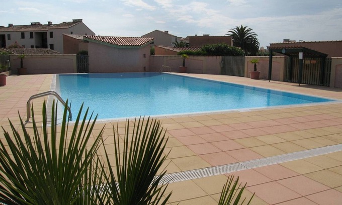 Saint-Cyprien Plage Villa | Charming Villa with Terrace, Near Beach, Pool Access - Sleeps 6