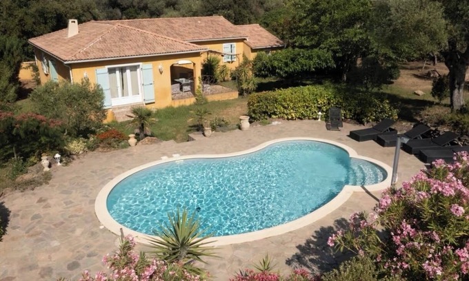 Calvi Villa | Charming villa with swimming pool - 10 min from Calvi.
