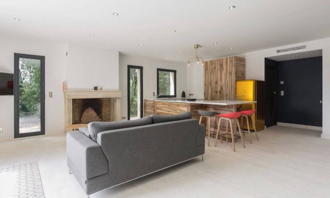 Saint-Maurice-sur-Eygues Cottage | Chateau/Country House