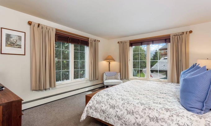 Vail Condo | Chateau Christian | 210 - 2 Bedroom Platinum