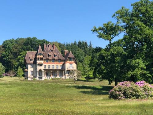 Bagnoles-de-l'Orne Bed & Breakfast | Chateau du Gue aux Biches