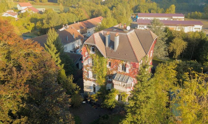 Fresse-sur-Moselle House | Chateau du Pont Jean