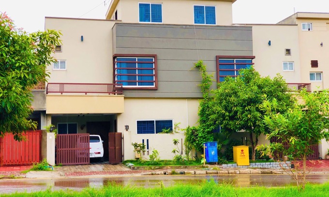 Rawalpindi House | Cheap modern design luxury house with free parking