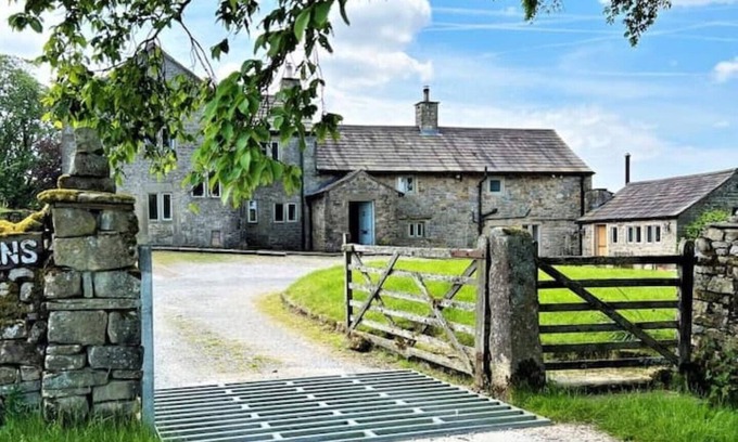 Fourstones Near Bentham House | Cheerful Family Home in Rural Lancashire