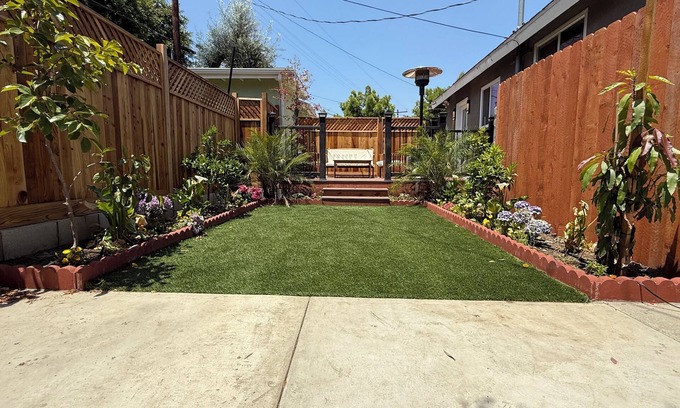Clarkdale House | Cheerful new 2-bed 2-bath, EV charger & backyard