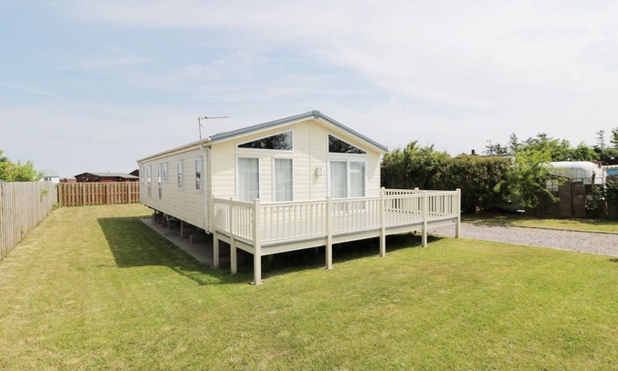 Southerness Cottage | CHERI, country holiday cottage, with a garden in Southerness