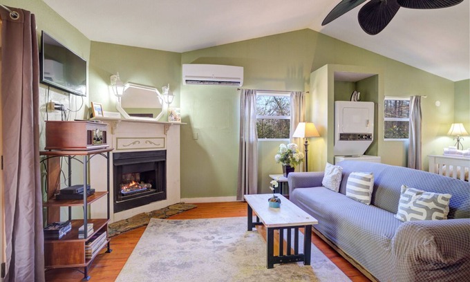 Sautee Nacoochee Cottage | Cherokee Ridge 5 - Charming Pet Friendly Cottage in the Woods