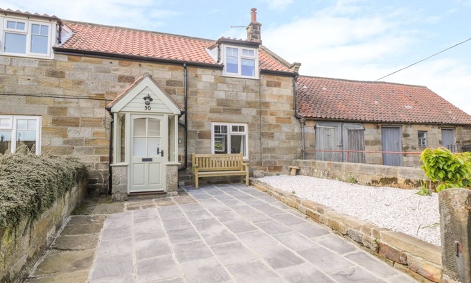 Briggswath Cottage | CHERRY COTTAGE, pet friendly, character holiday cottage in Whitby