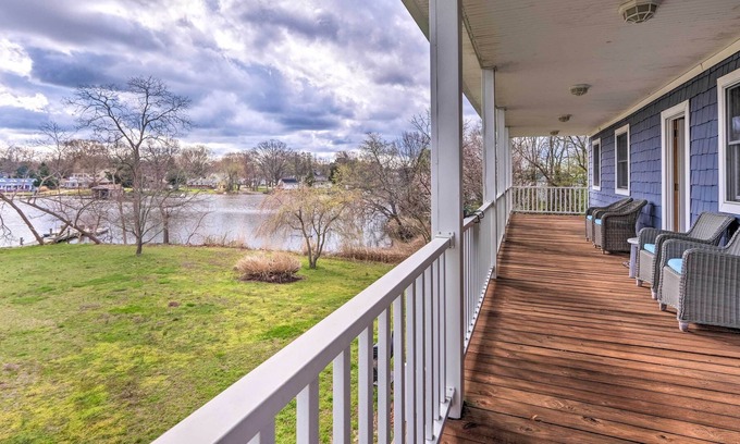 Deale House | Chesapeake Bay Home: Dock, Decks & Fire Pit!